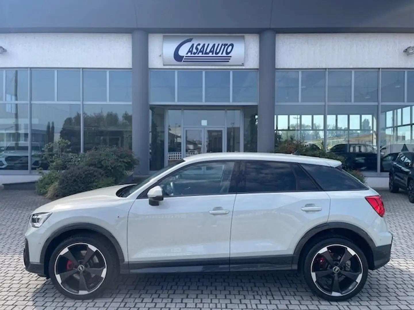 Audi Q2 35 TFSI S line S tronic 19/MATRIX/BLACK P./ACC Argento - 1