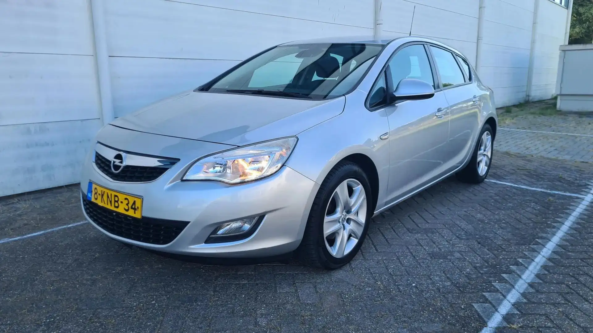 Opel Astra 1.7 CDTi Cosmo Gris - 1