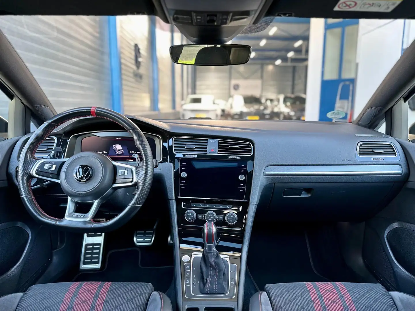 Volkswagen Golf GTI 2.0 TSI TCR 290+PK LED/VIRTUAL/PANO/ALCANTARA+S.VE Grau - 2