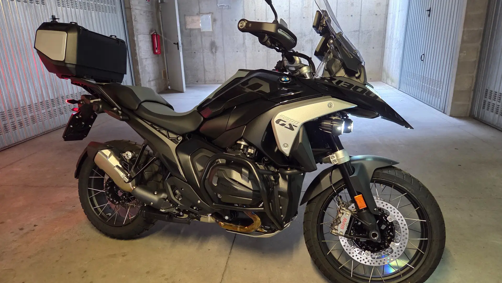 BMW R 1300 GS Triple black Fekete - 2