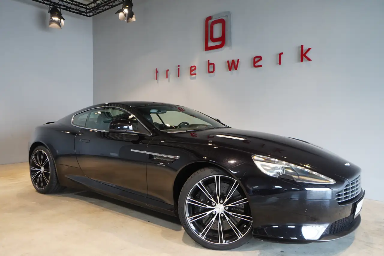 Aston Martin DB9