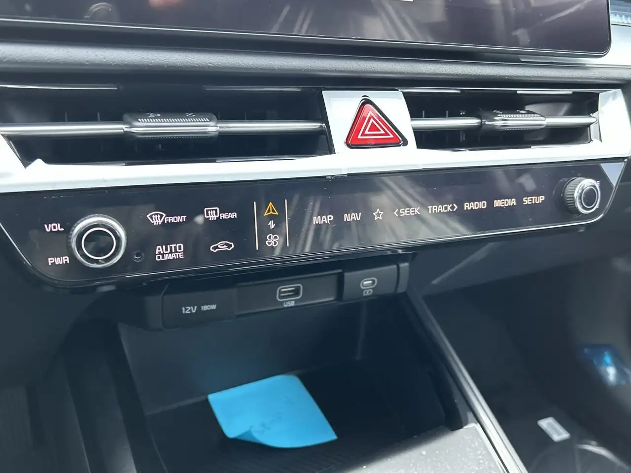 Kia Niro снимка Kia Niro