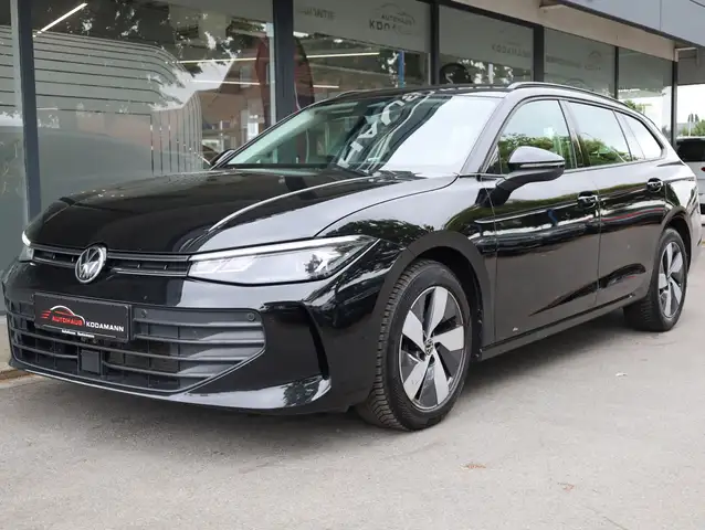 Volkswagen Passat view 5