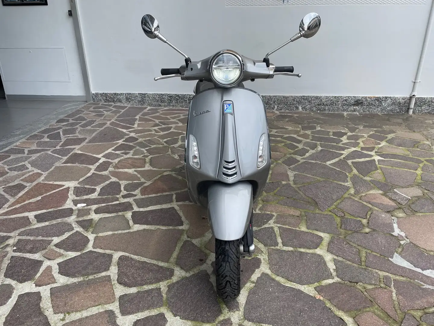 Vespa Elettrica KM 0 BELLISSIMA Grigio - 2