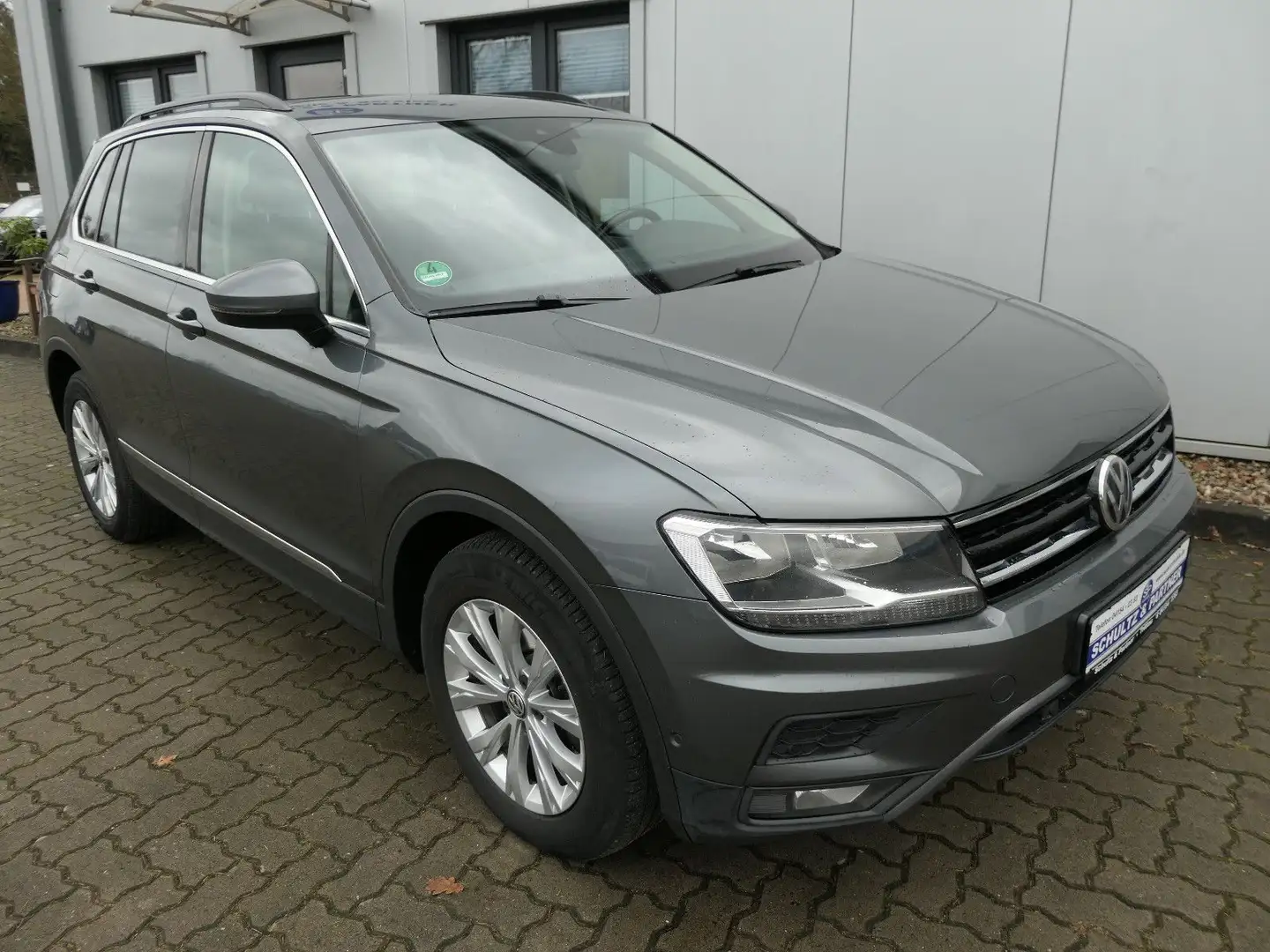Volkswagen Tiguan Comfortline 4Motion Offroad SHeft AHK Gris - 2