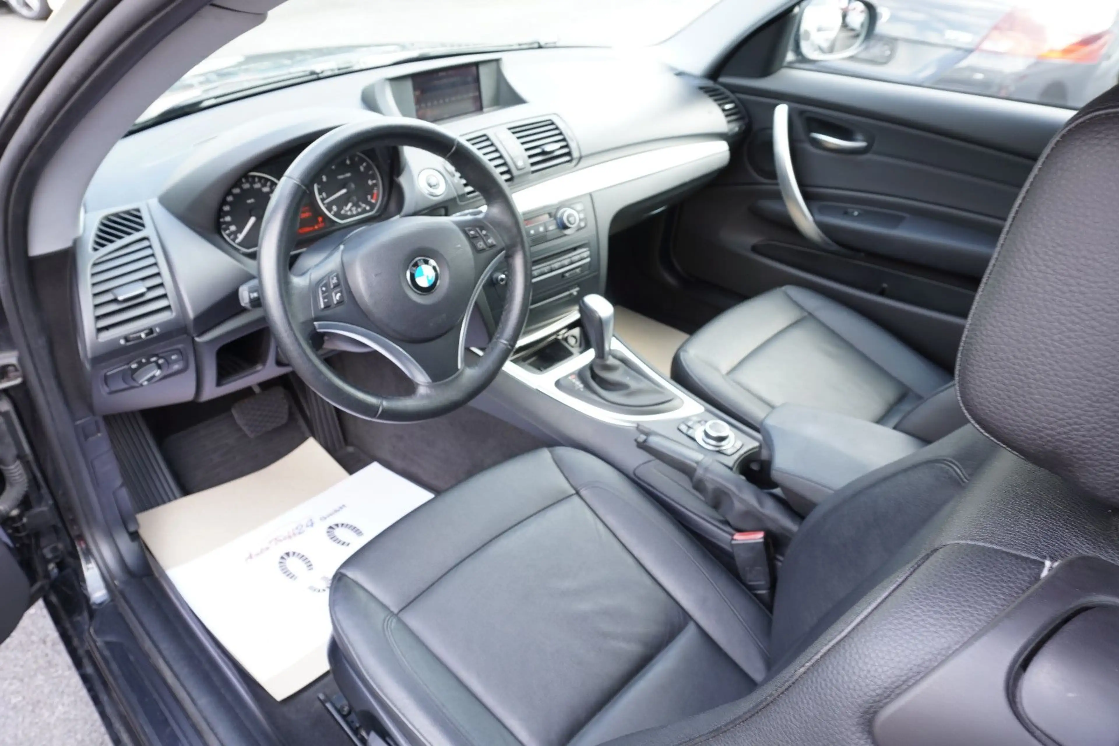 BMW 116 i Lifestyle *Automatik*Leder*Xenon*Navi*+++ — photo 14