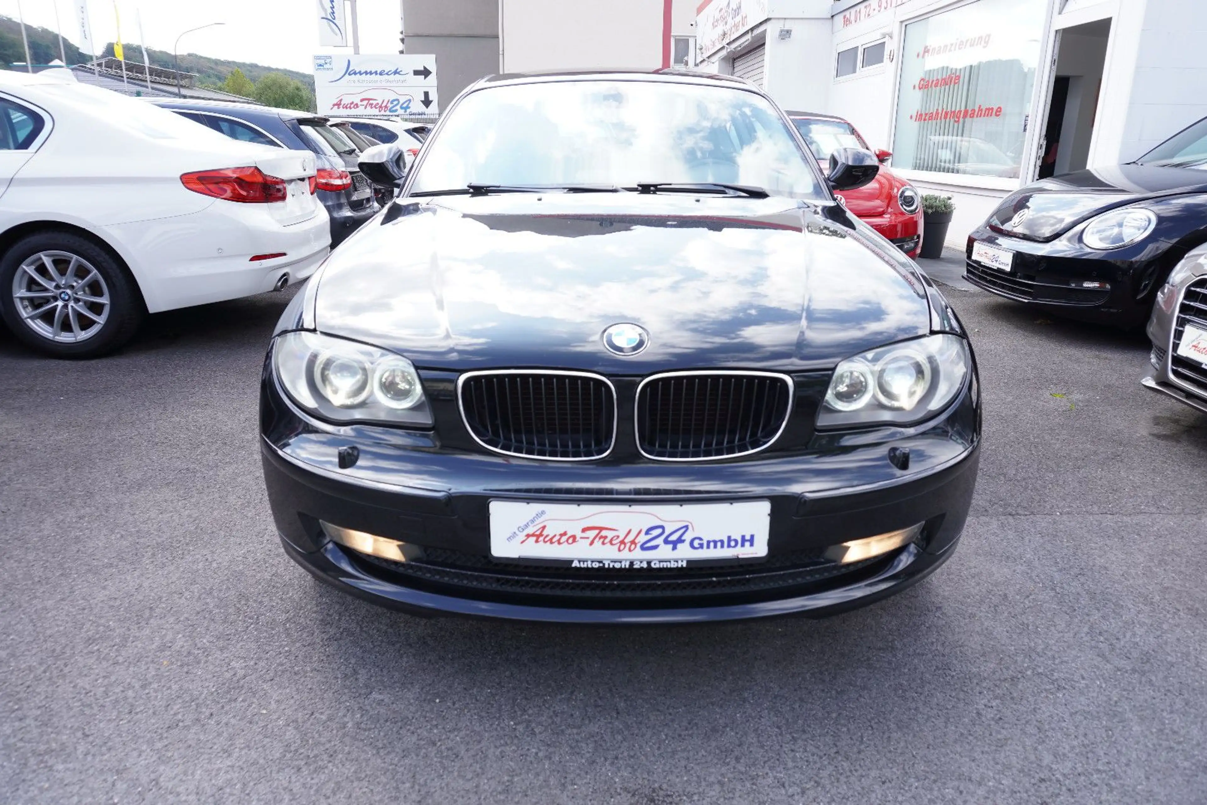 BMW 116 i Lifestyle *Automatik*Leder*Xenon*Navi*+++ — photo 2