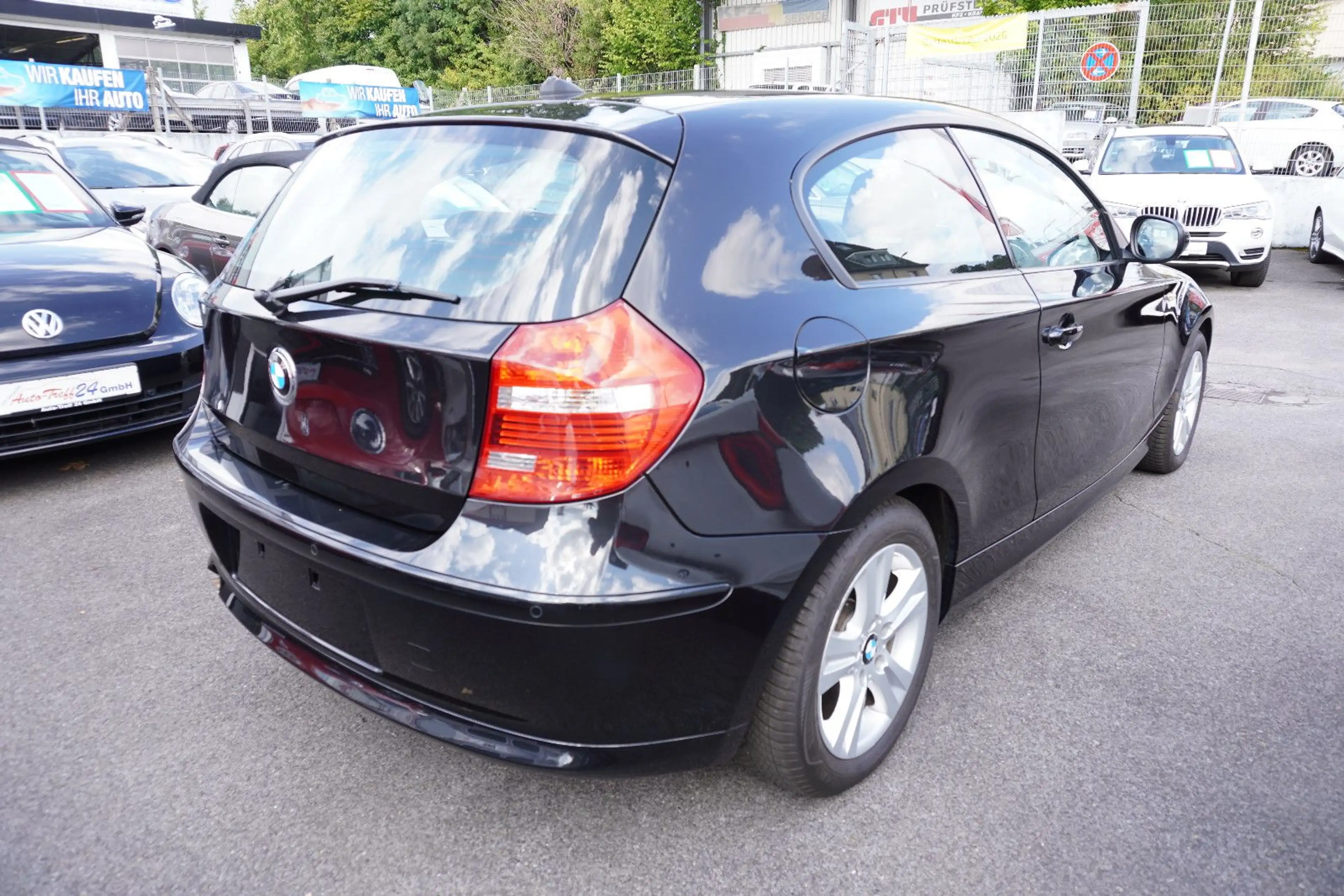 BMW 116 i Lifestyle *Automatik*Leder*Xenon*Navi*+++ — photo 8