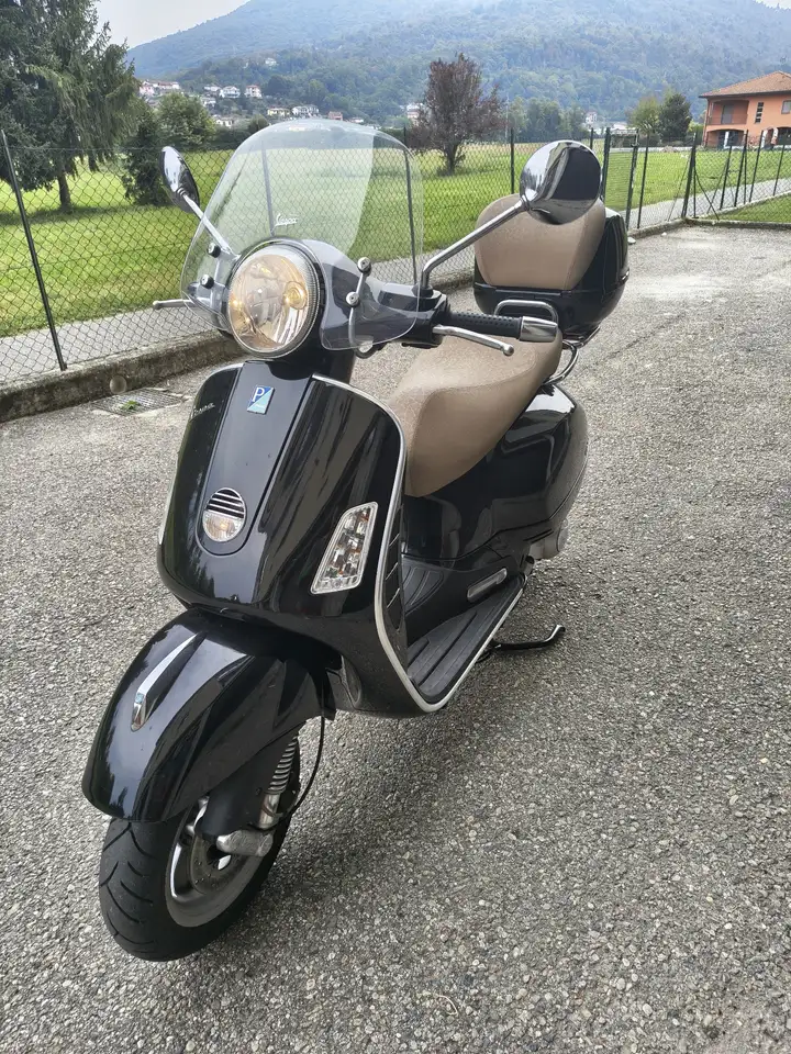 Piaggio GTS 250
