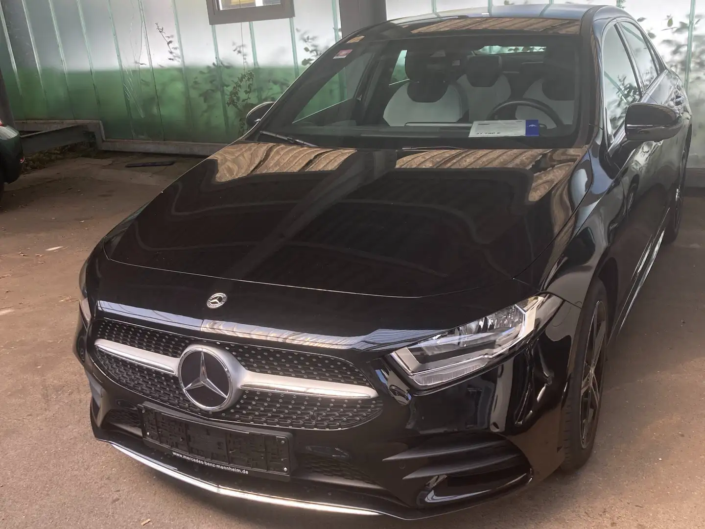 Mercedes-Benz A 250 e 8G-DCT AMG Line Noir - 1