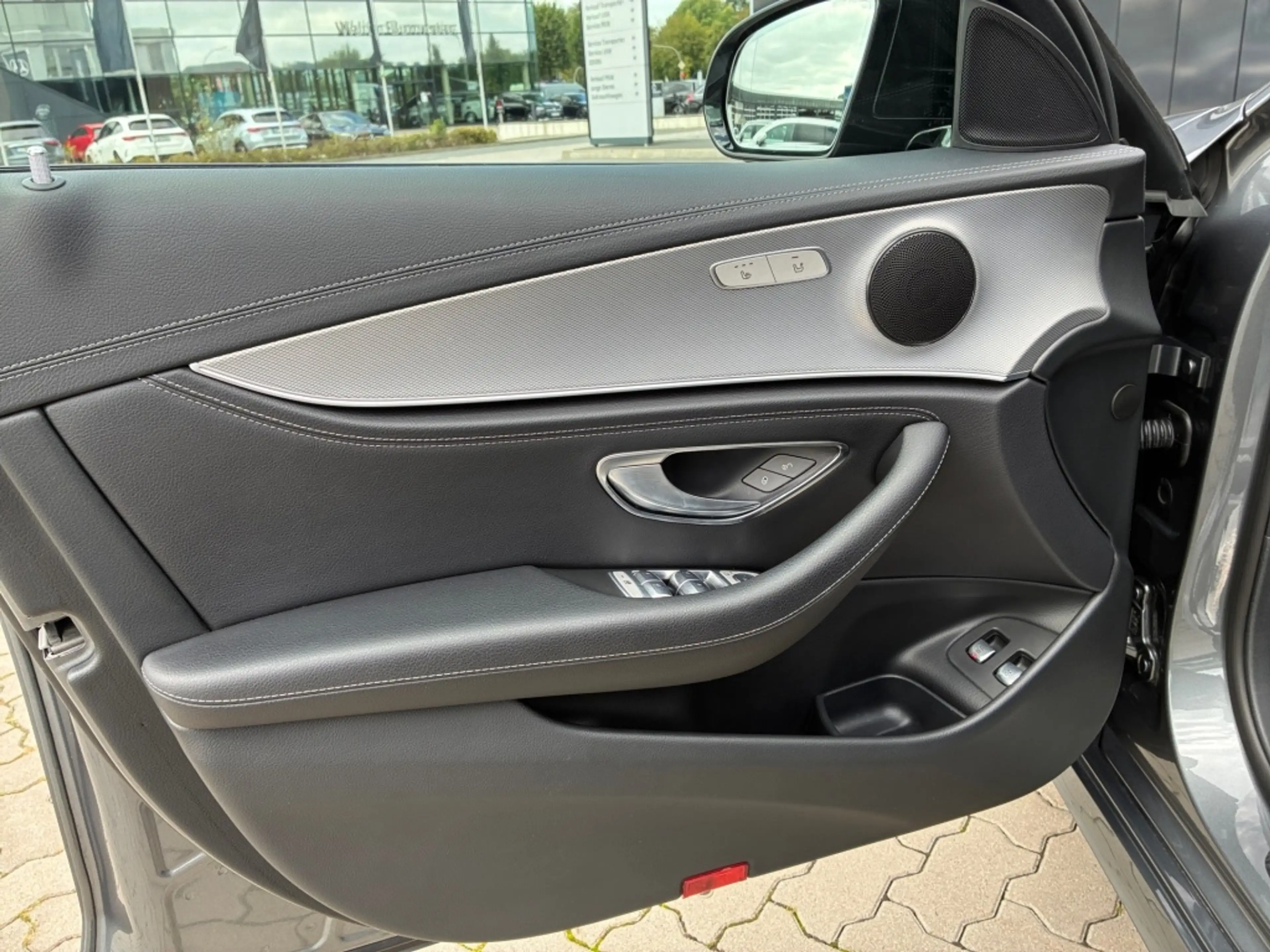 Mercedes-Benz E 350 d 4M T AMG+NIGHT+DISTRONIC+AHK+MBEAM+COMAN — photo 6
