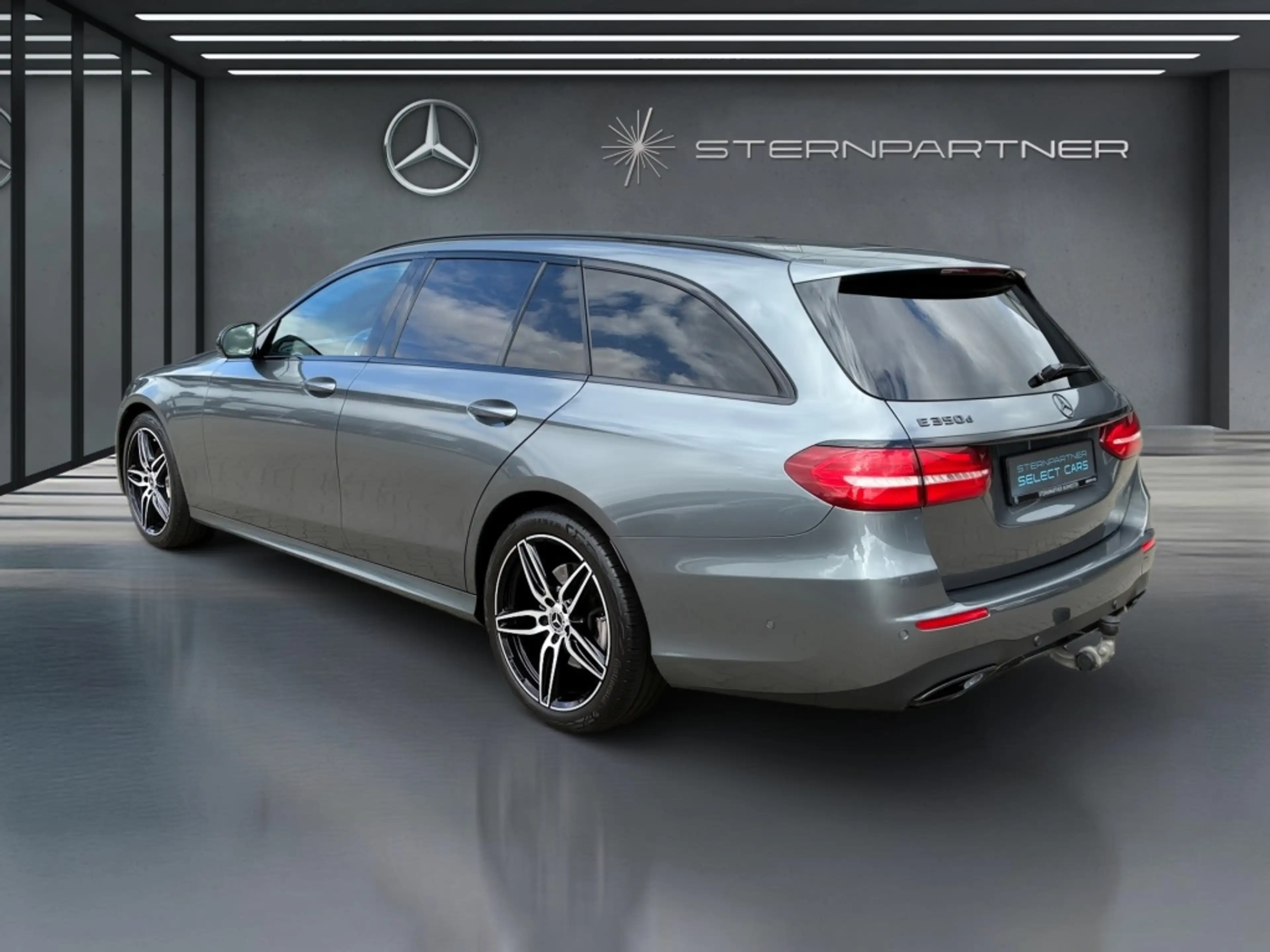 Mercedes-Benz E 350 d 4M T AMG+NIGHT+DISTRONIC+AHK+MBEAM+COMAN — photo 9