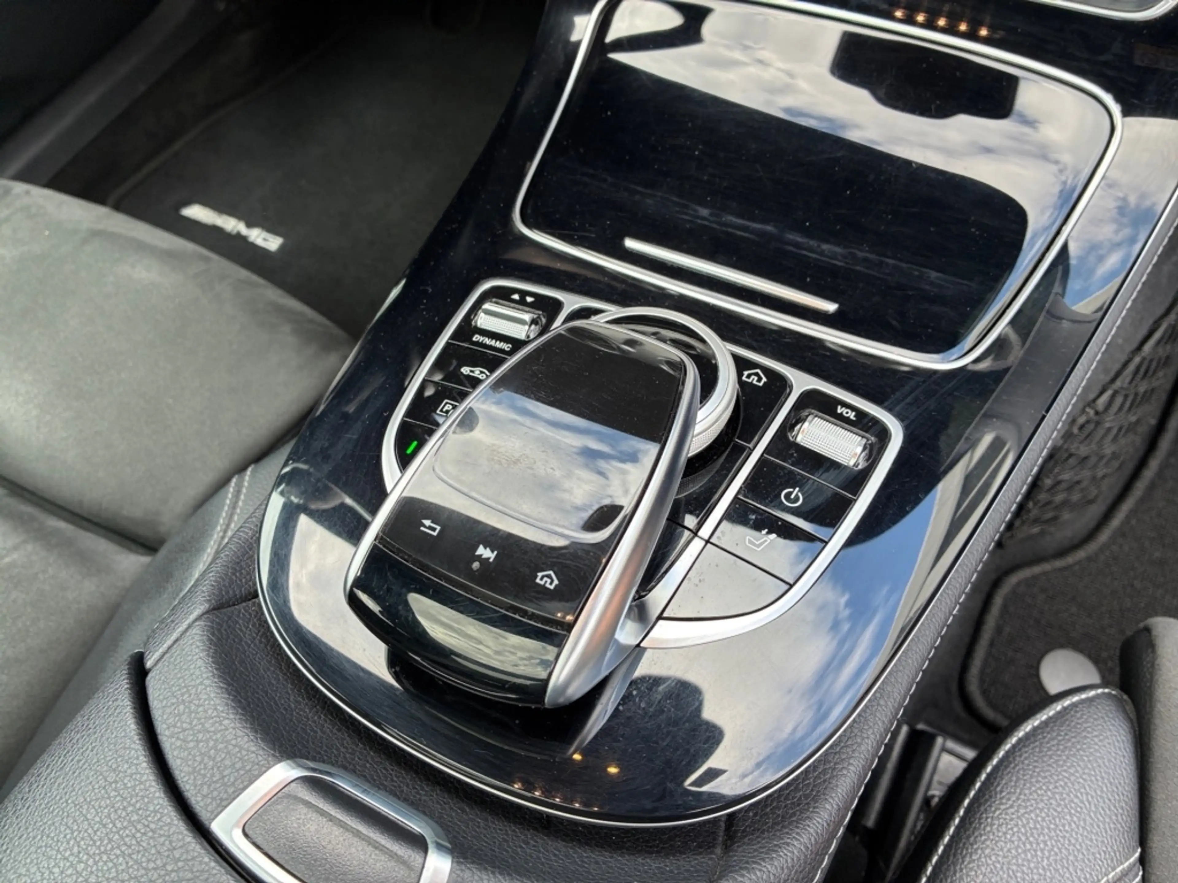 Mercedes-Benz E 350 d 4M T AMG+NIGHT+DISTRONIC+AHK+MBEAM+COMAN — photo 3