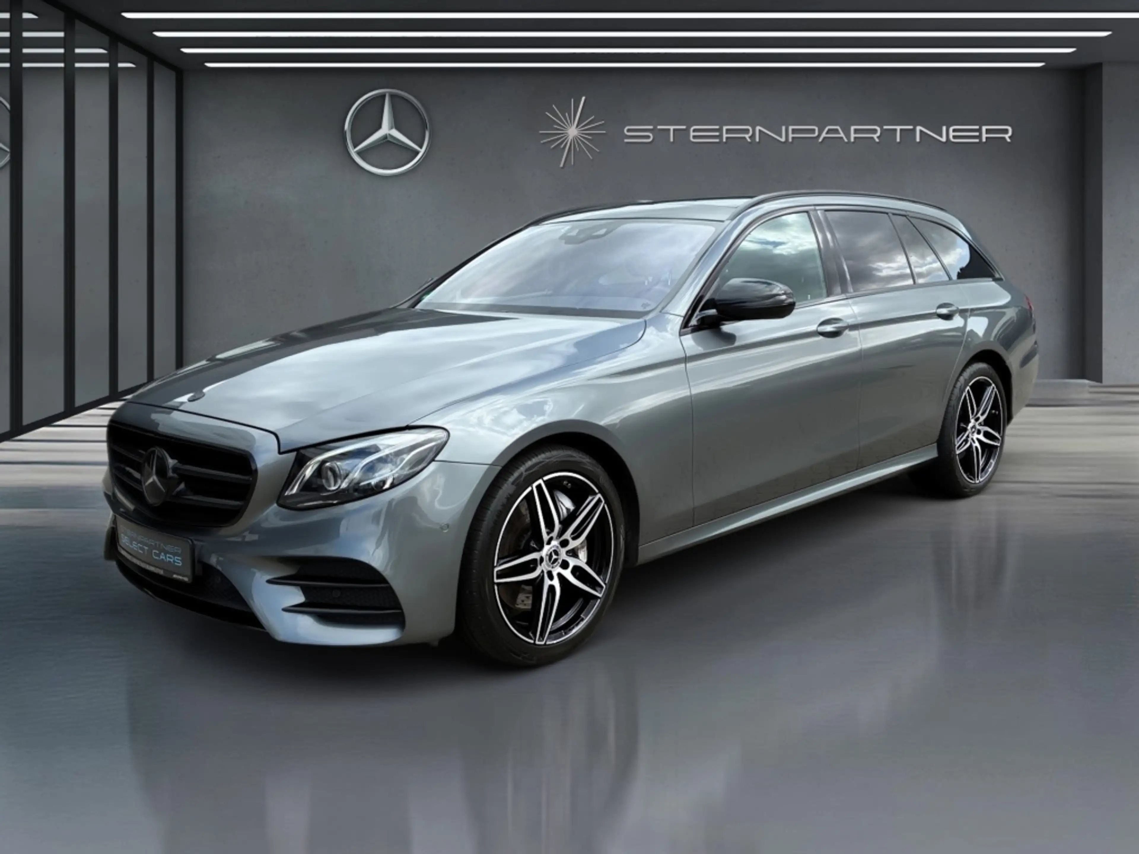 Mercedes-Benz E 350 d 4M T AMG+NIGHT+DISTRONIC+AHK+MBEAM+COMAN