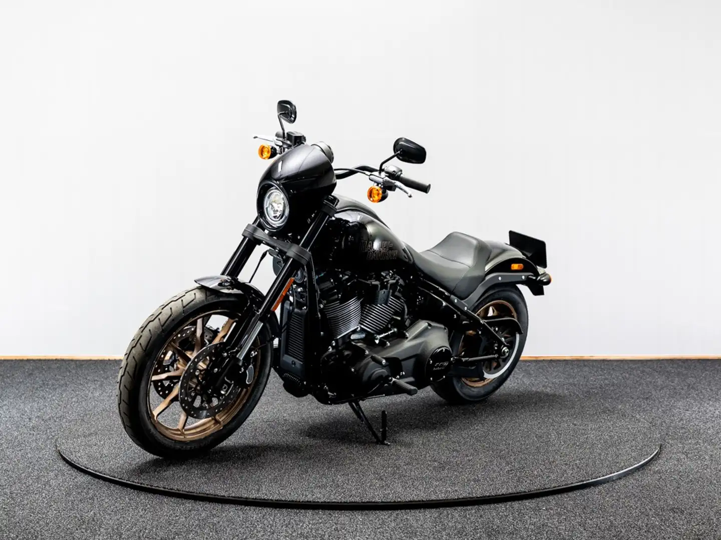 Harley-Davidson Lowrider S FXLRS Vivid Black Zwart - 2