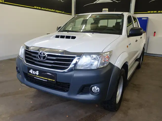 Toyota Hilux Double Cab Life 4x4