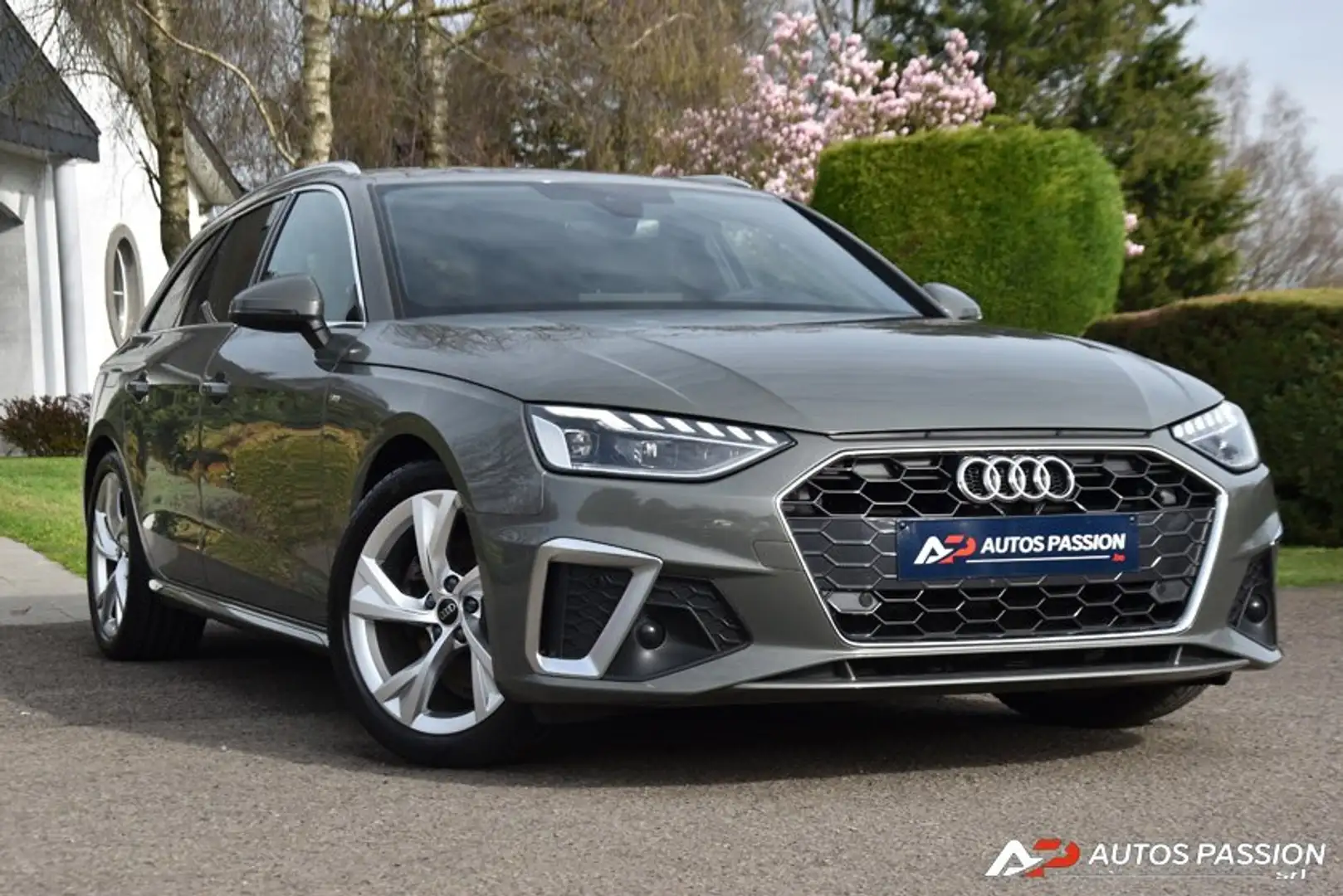 Audi A4 AVANT 30 TDi S-Tronic S-Line Grigio - 1