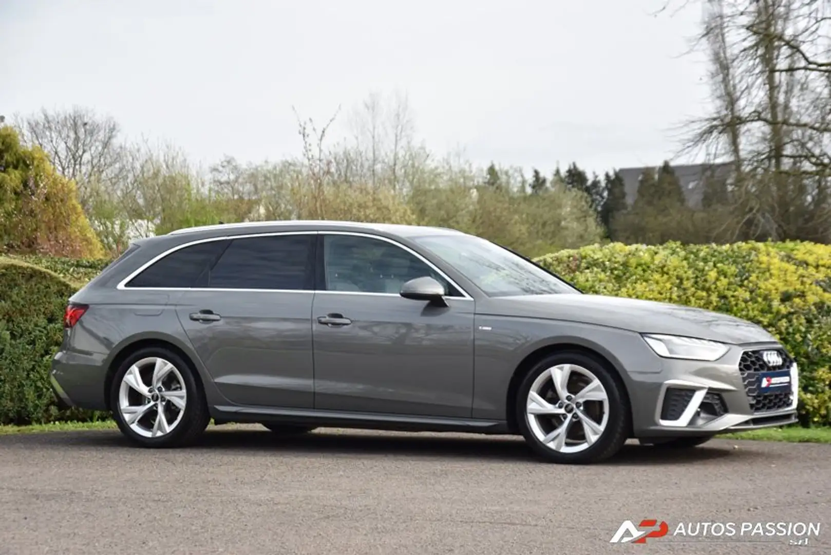 Audi A4 AVANT 30 TDi S-Tronic S-Line Gri - 2