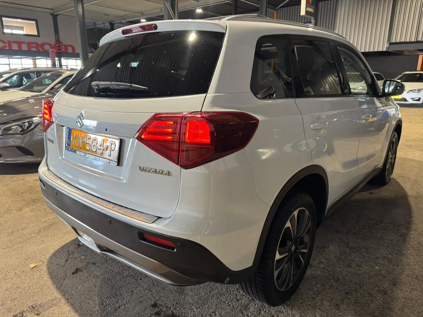 Suzuki Vitara 1.0 Boosterjet Stijl Panoramadak 1 jaar garantie N Wit - 2