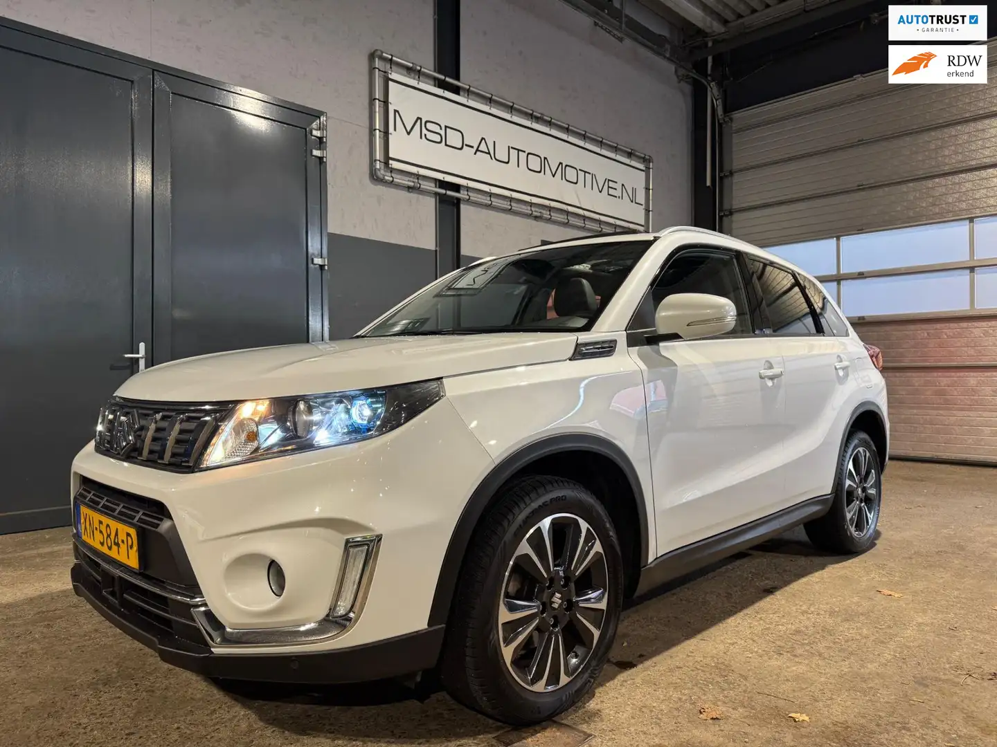 Suzuki Vitara 1.0 Boosterjet Stijl Panoramadak 1 jaar garantie N Wit - 1