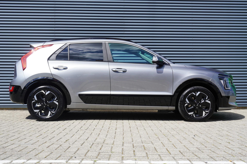 Kia e-Niro EV 204pk Edition Advanced 64.8 kWh | Stoel / Stuur — photo 3