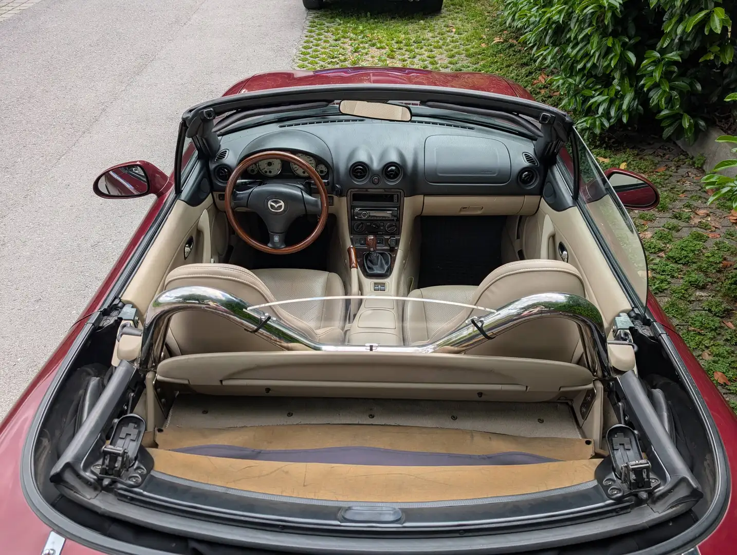 Mazda MX-5 NBFL 1.6i "Memories" Rot - 1