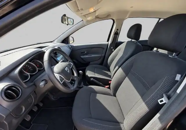 Dacia Sandero view 9