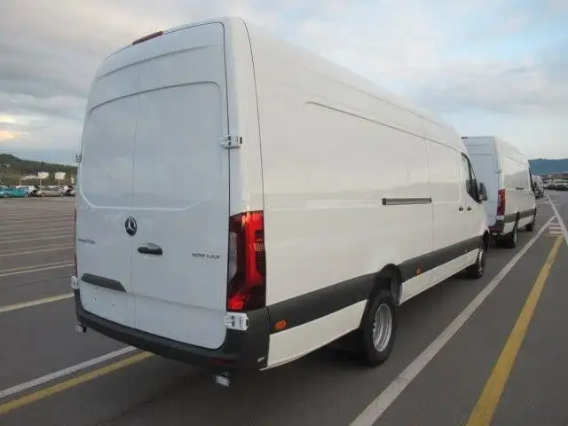 Mercedes-Benz Sprinter view 7