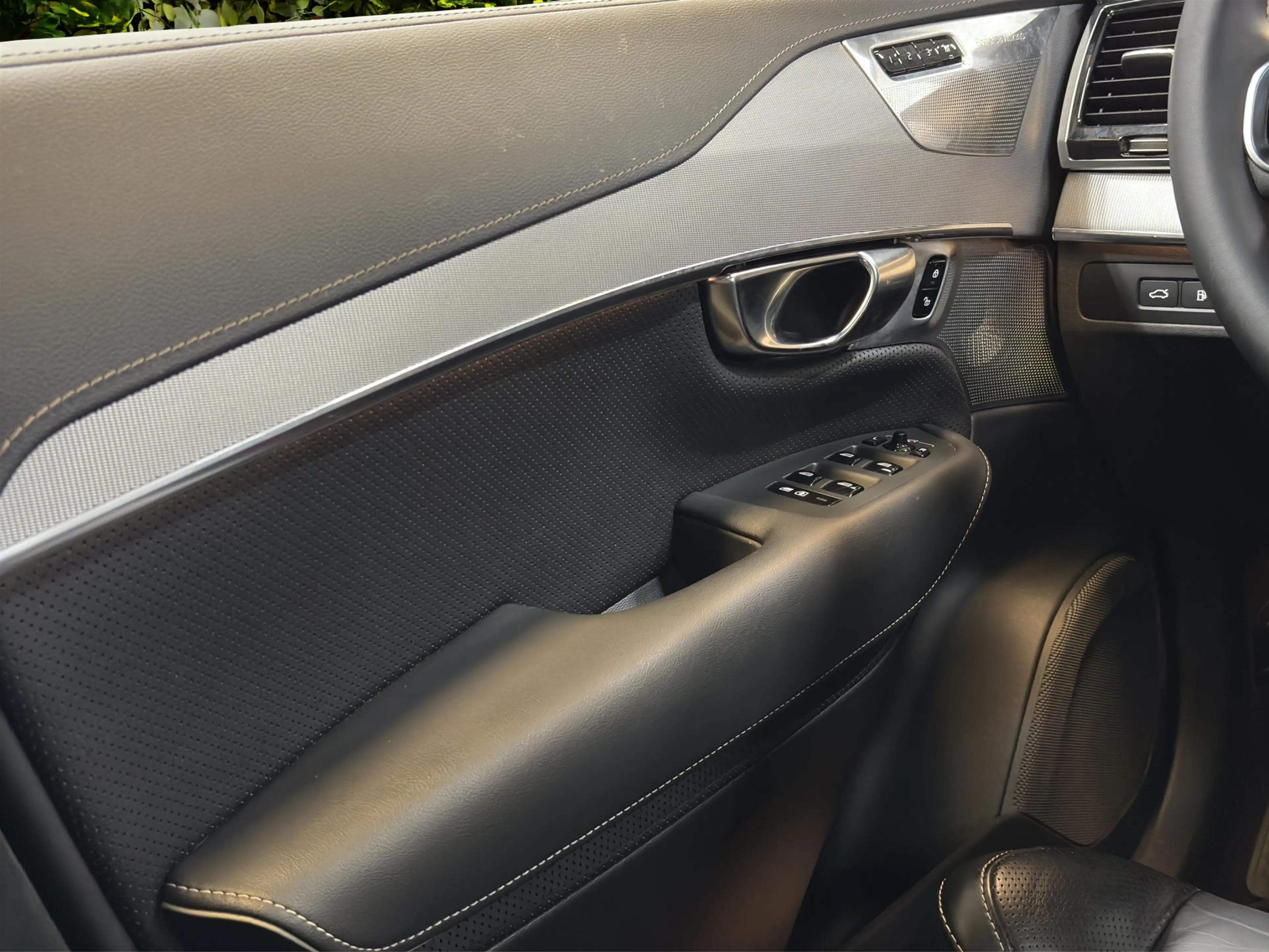 Volvo XC90 2.0 T8 Recharge AWD Ultimate Dark | Bowers&Wilkins — photo 19