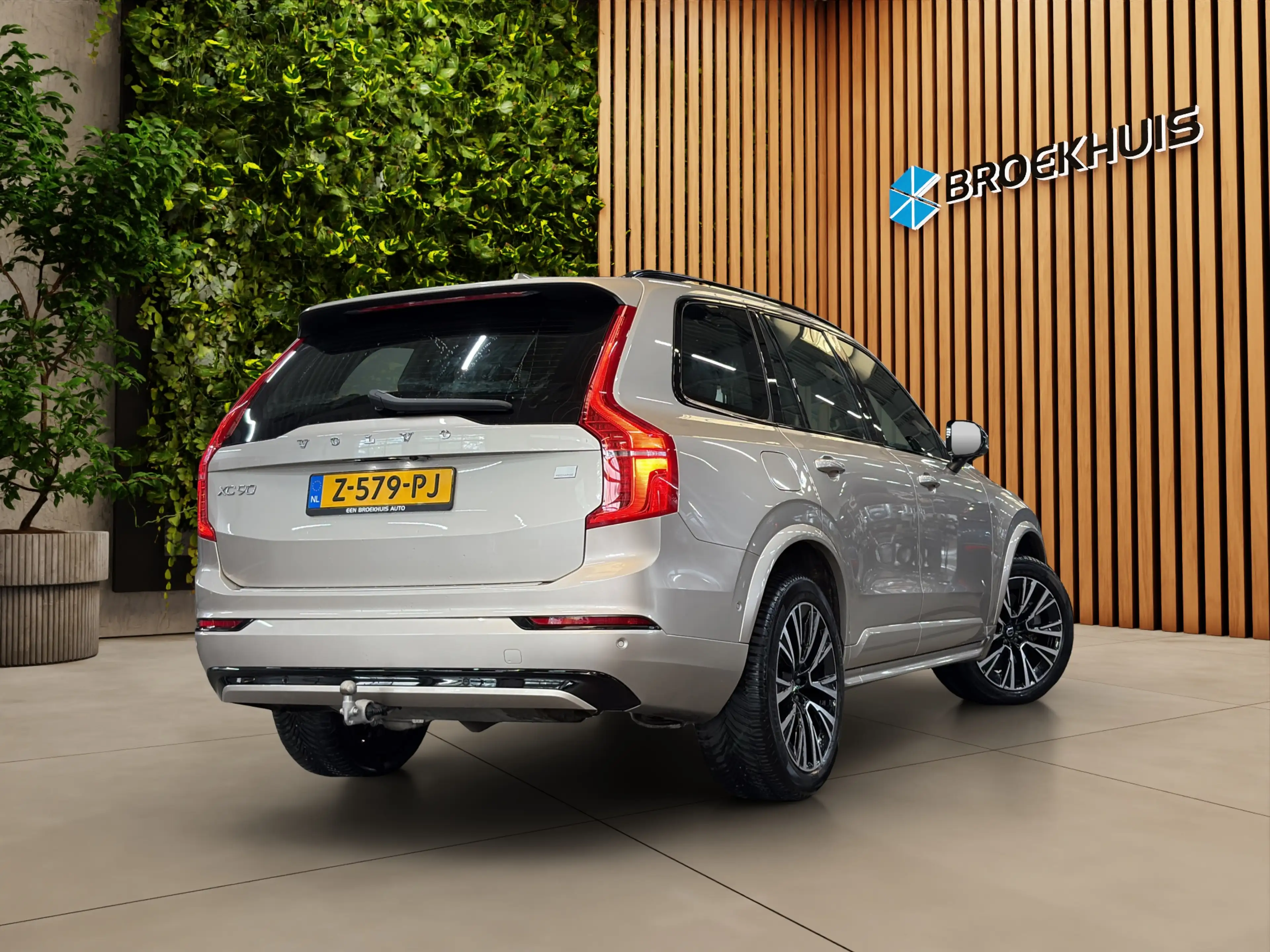 Volvo XC90 2.0 T8 Recharge AWD Ultimate Dark | Bowers&Wilkins — photo 4