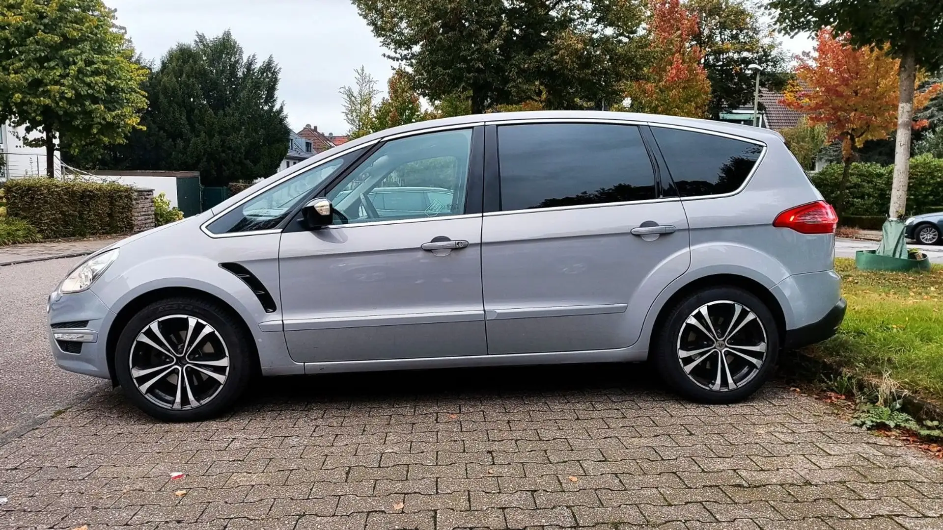 Ford S-Max S-MAX Trend 1,6 EcoBoostTrend Срібний - 1