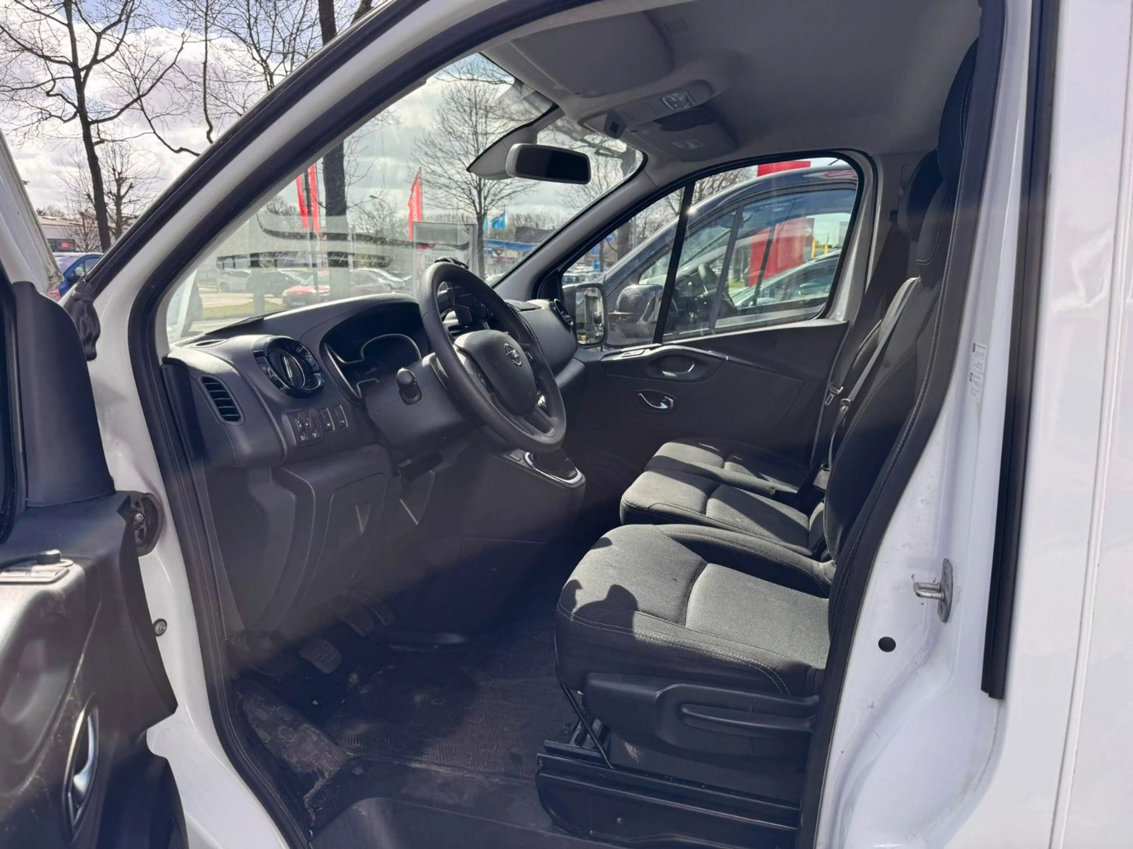 Nissan NV300 Kastenwagen L1H1 2,7t COMFORT — photo 3