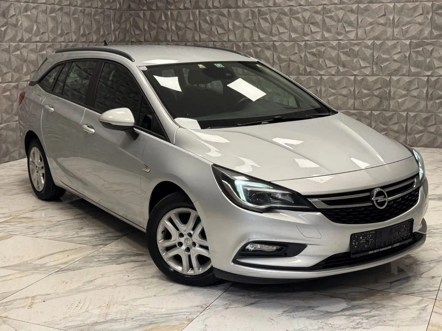 Opel Astra K Sports Tourer Edition Start/Stop Silber - 1