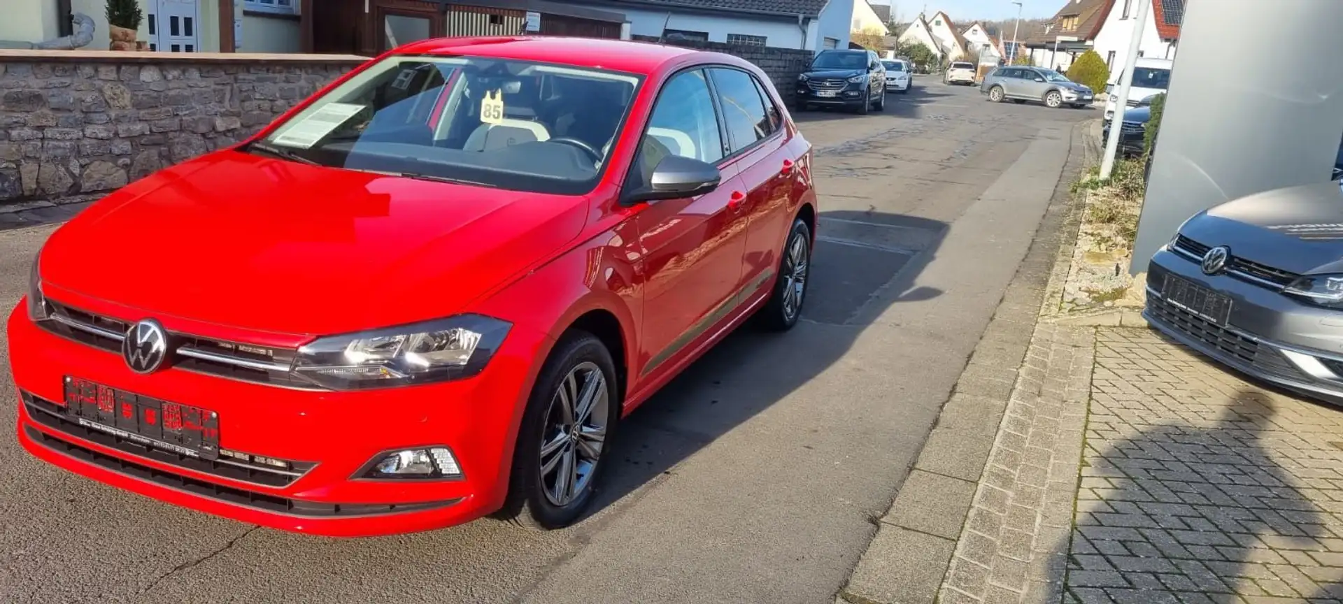 Volkswagen Polo VI TSI DSG beats Kamera App Rot - 1