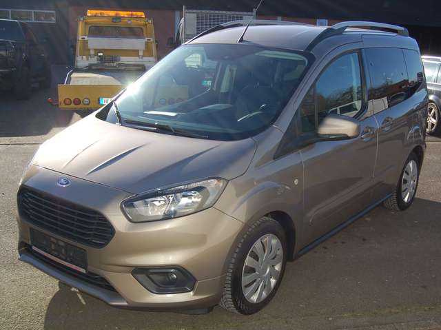 Imagine Ford Tourneo Courier Trend
