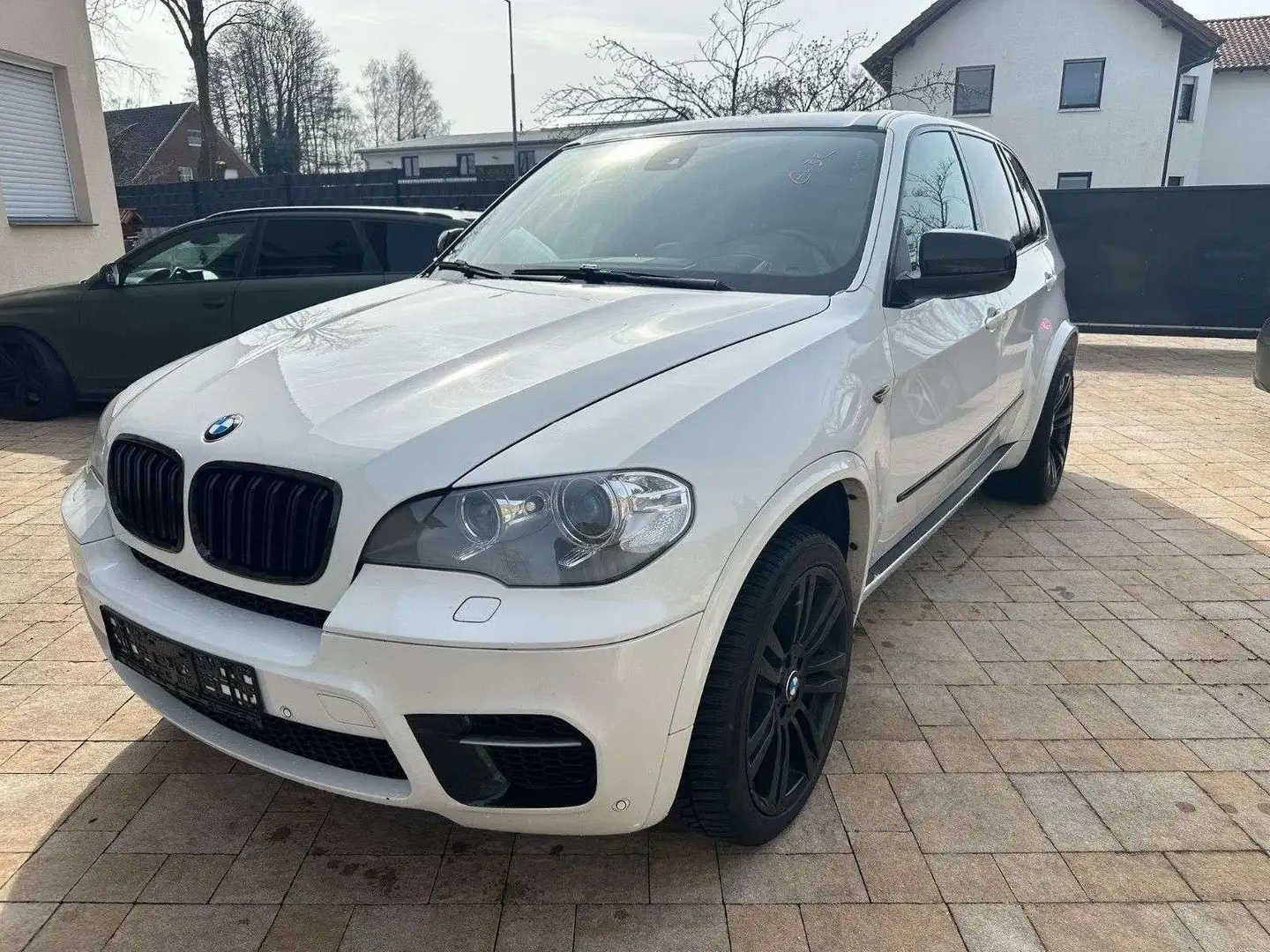 BMW X5 M50d+Sport-Paket M+HuD+Leder+Navi+20 Zoll+ Beyaz - 1