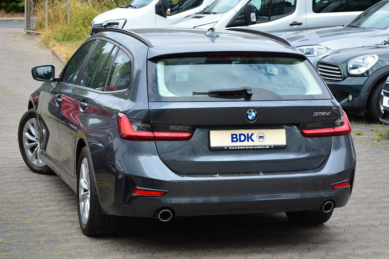BMW 318 3 Touring 318 d Advantage — photo 3