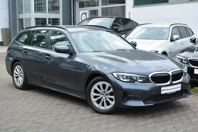 BMW 3 Series view 2