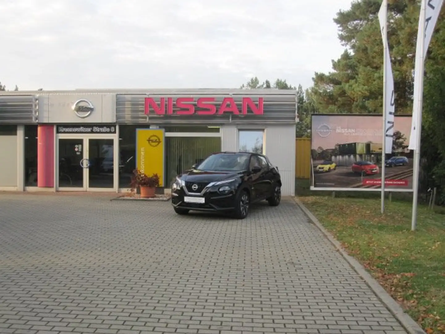 Nissan Juke Juke 1.0 DIG-T Acenta Schwarz - 2