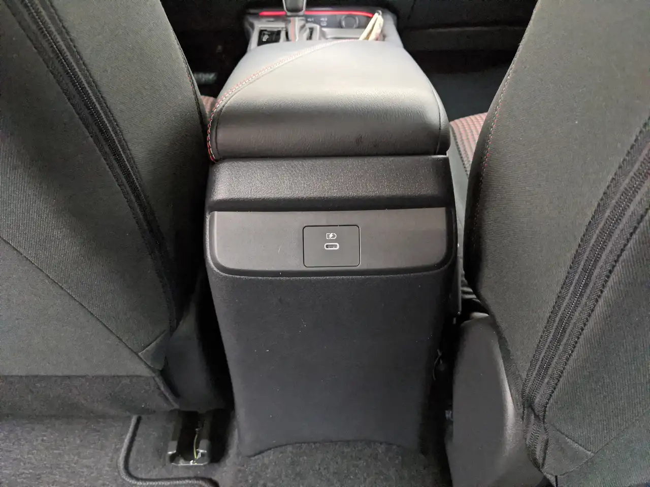 Nissan Sentra снимка Nissan Sentra