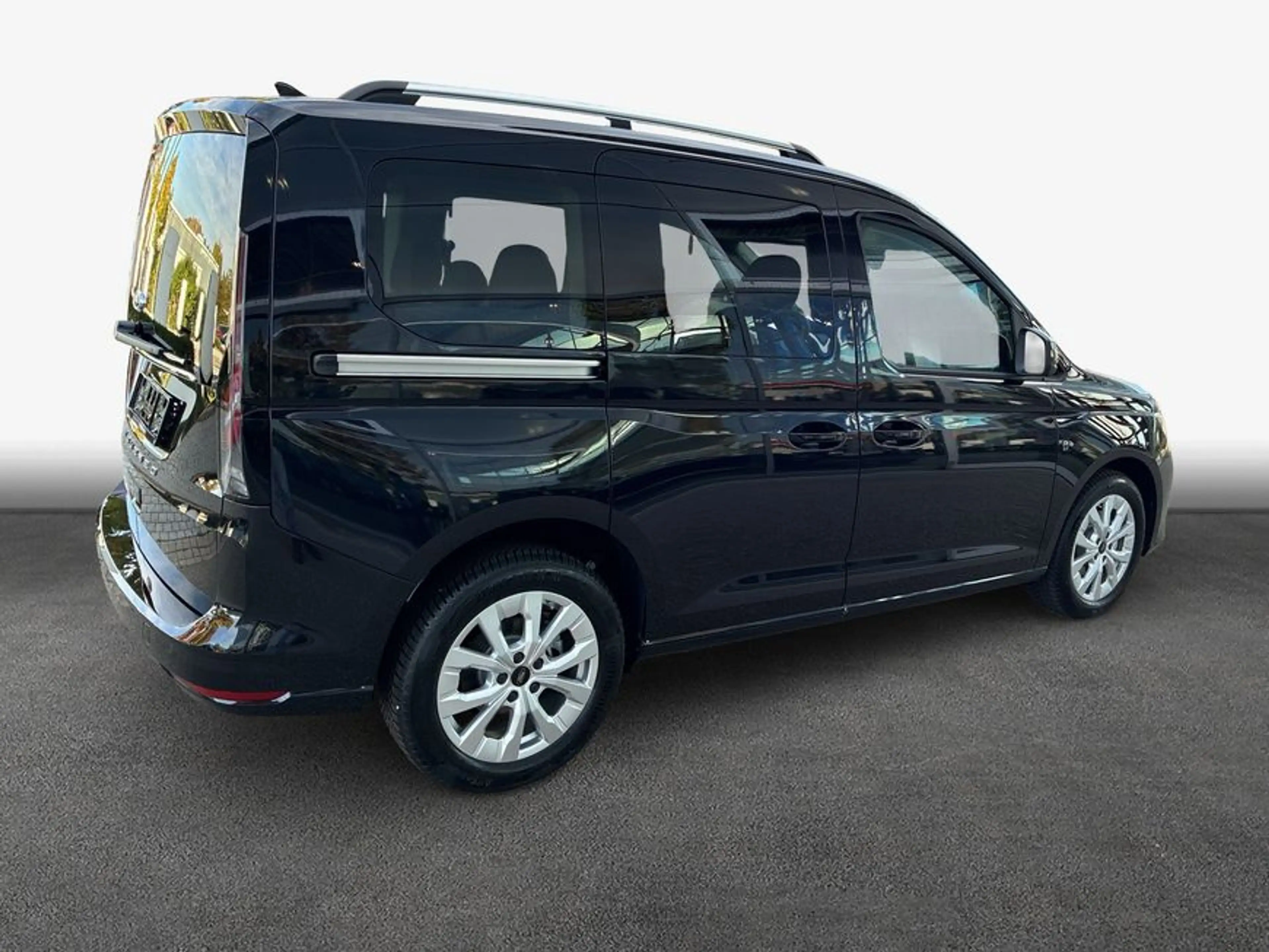 Ford Tourneo Connect 1.5 EcoBoost Aut. TITANIUM 85 kW, — photo 2