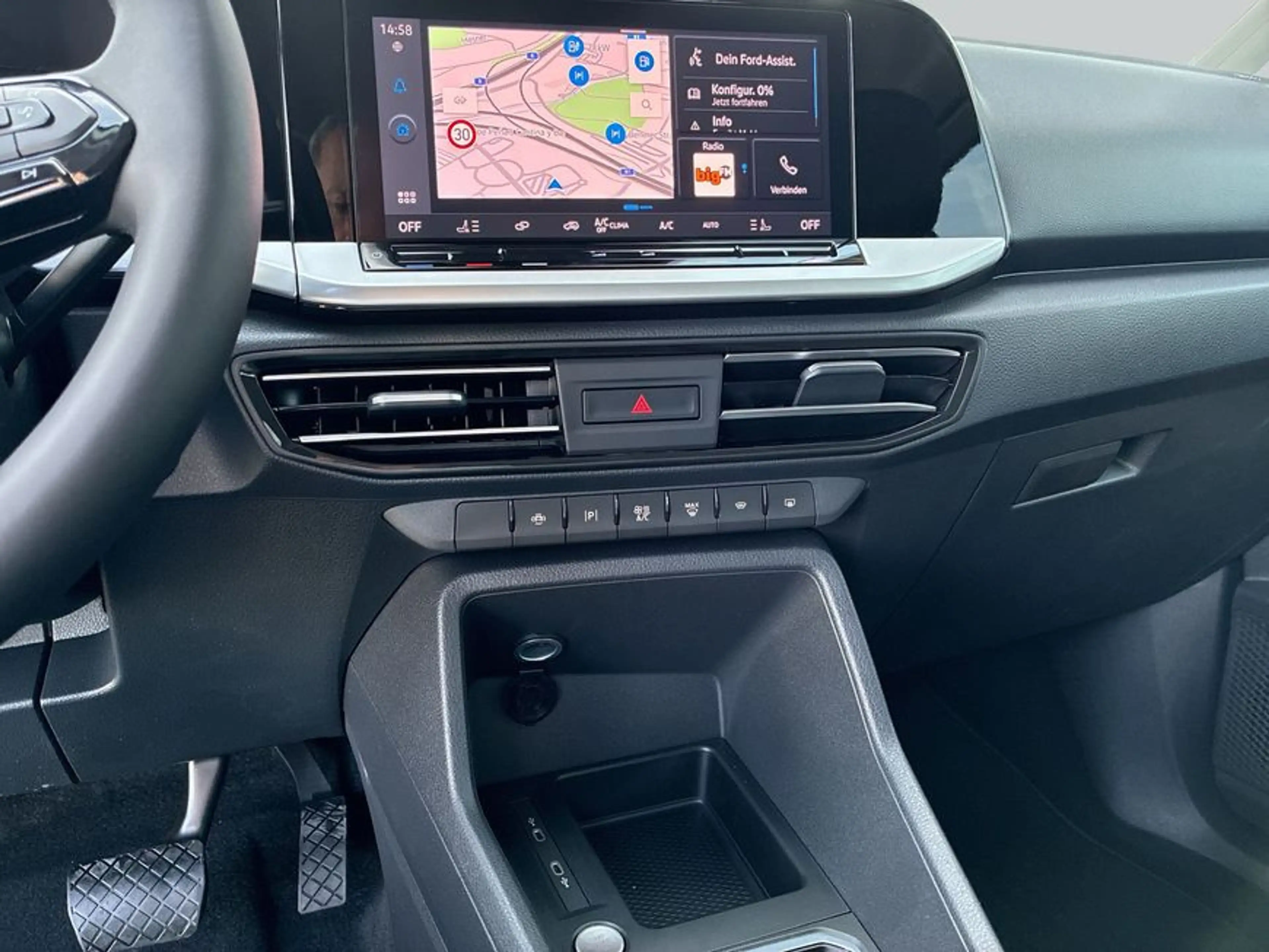 Ford Tourneo Connect 1.5 EcoBoost Aut. TITANIUM 85 kW, — photo 14