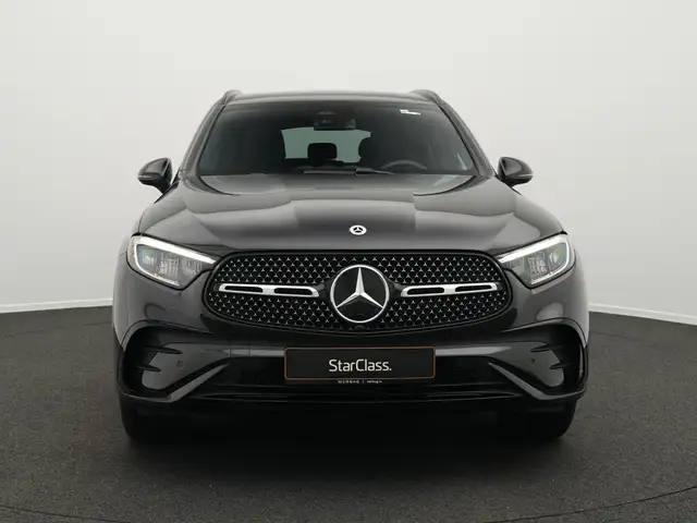 Mercedes-Benz 300 view 2