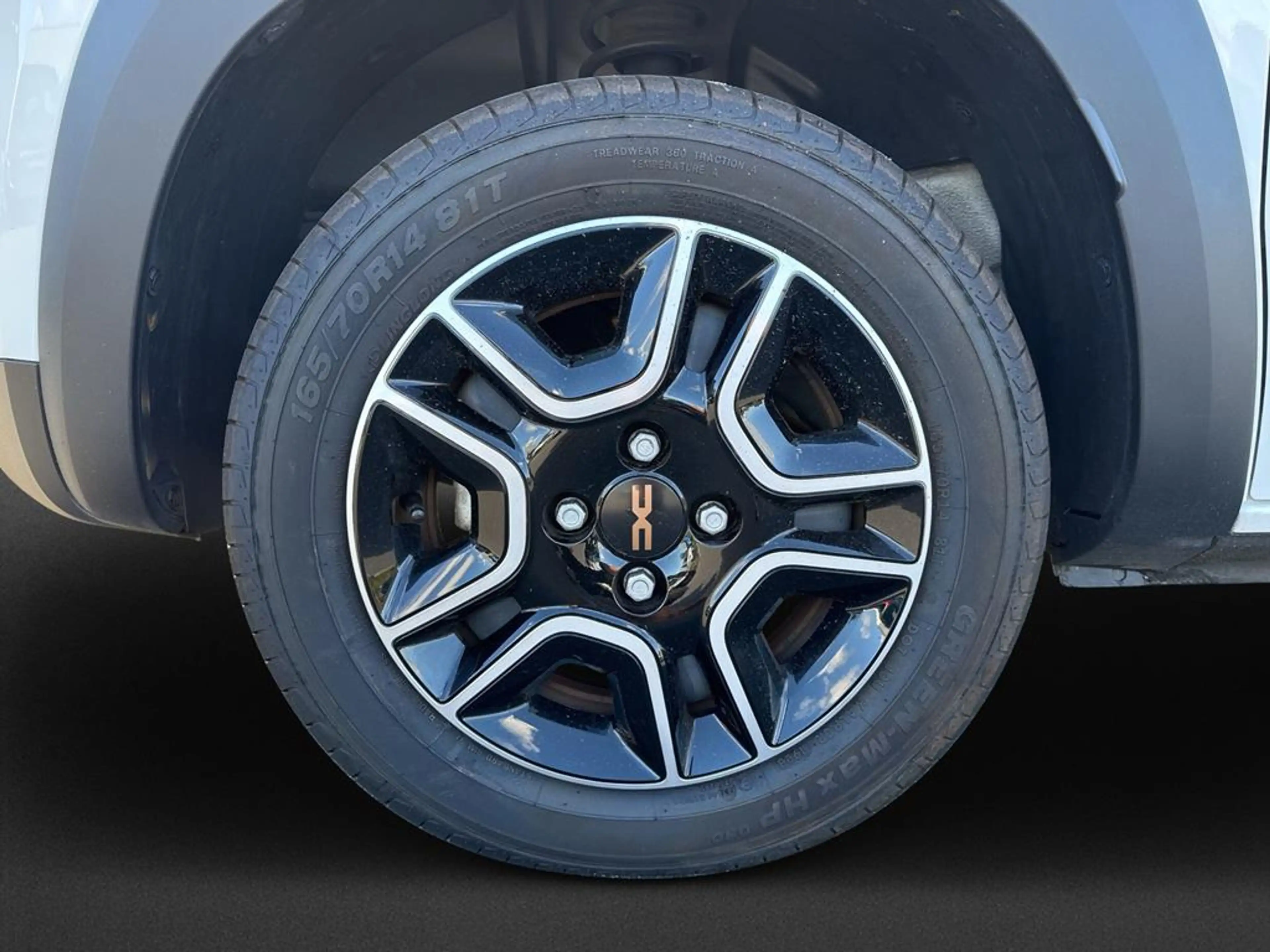 Dacia Spring Electric Extreme 65 — photo 10