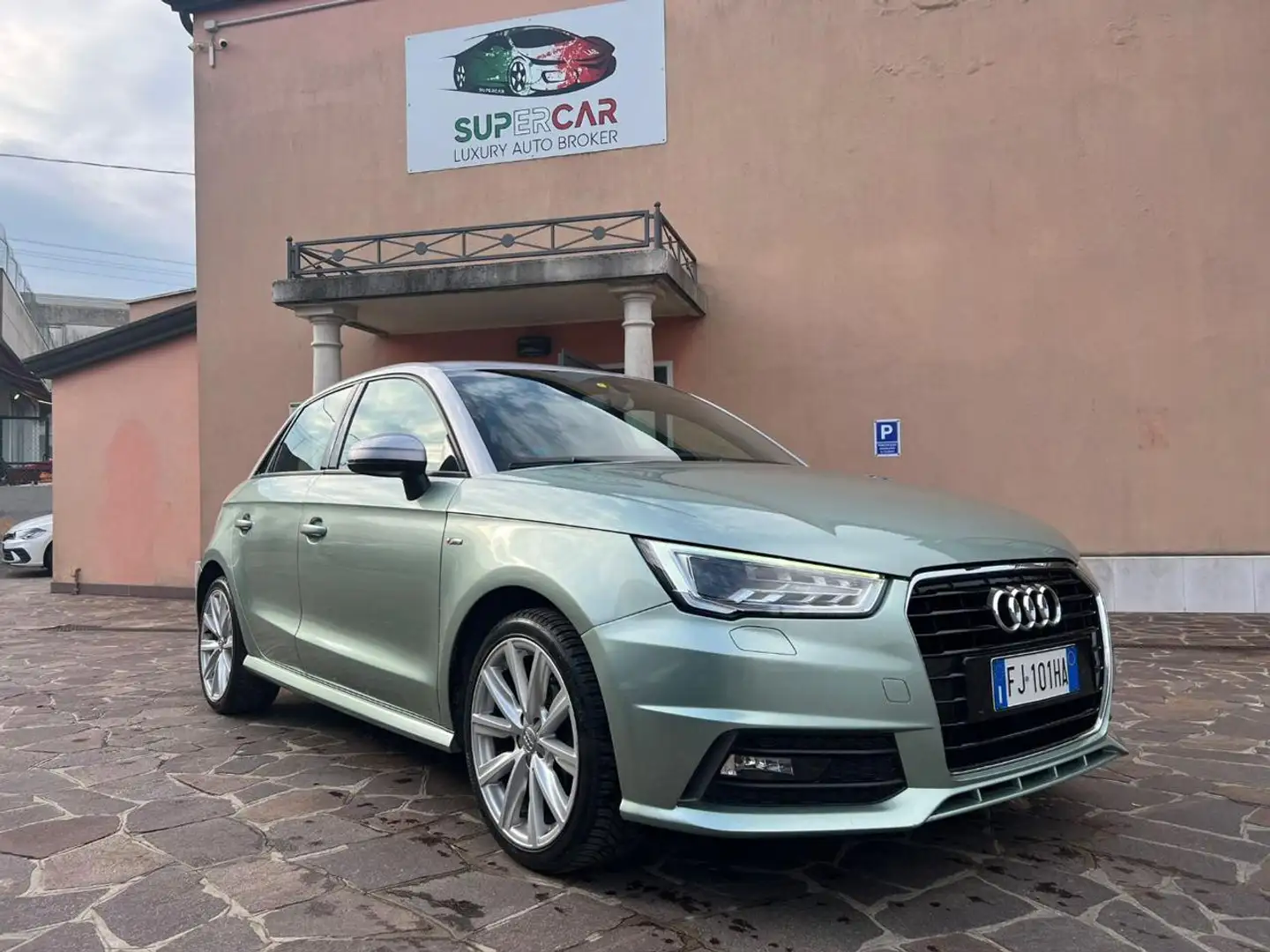 Audi A1 SPB 1.4 TDI Sport Verde - 1