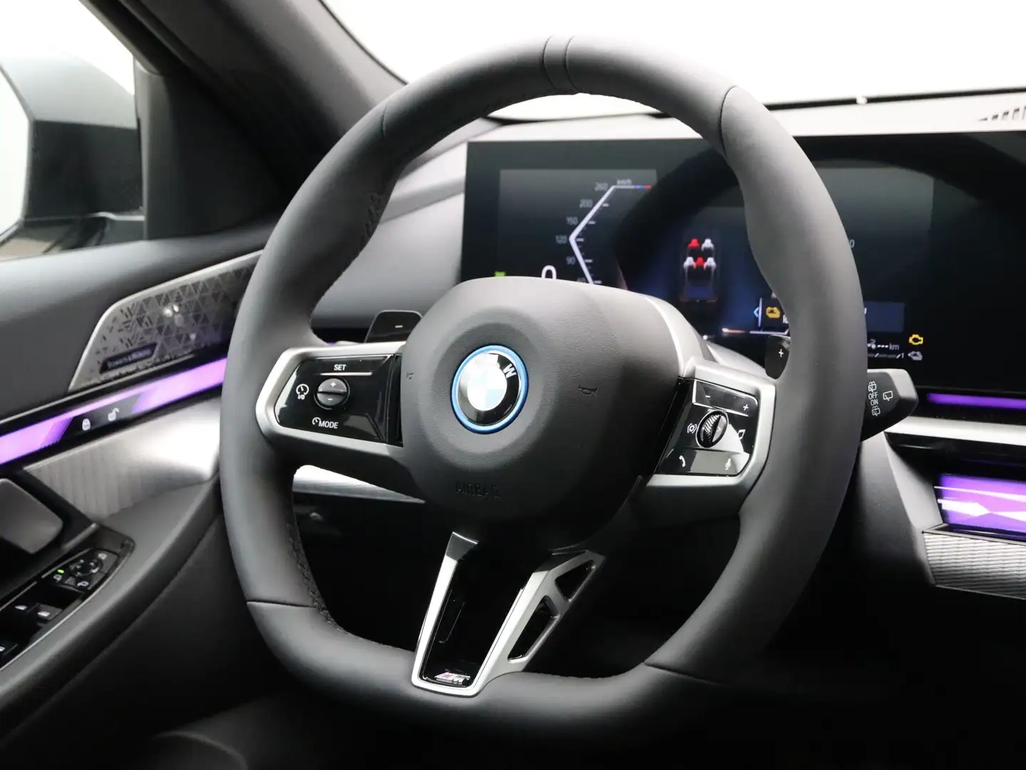 BMW 530 5 serie 530e Touring M-Sport Pro Hybrid FROZEN DEE Grau - 2