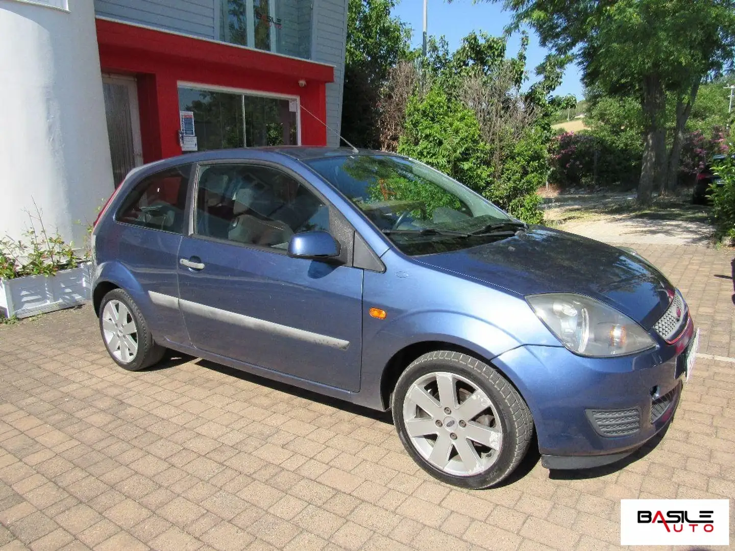 Ford Fiesta 1.4 TDCi 3p. Ghia Blauw - 2