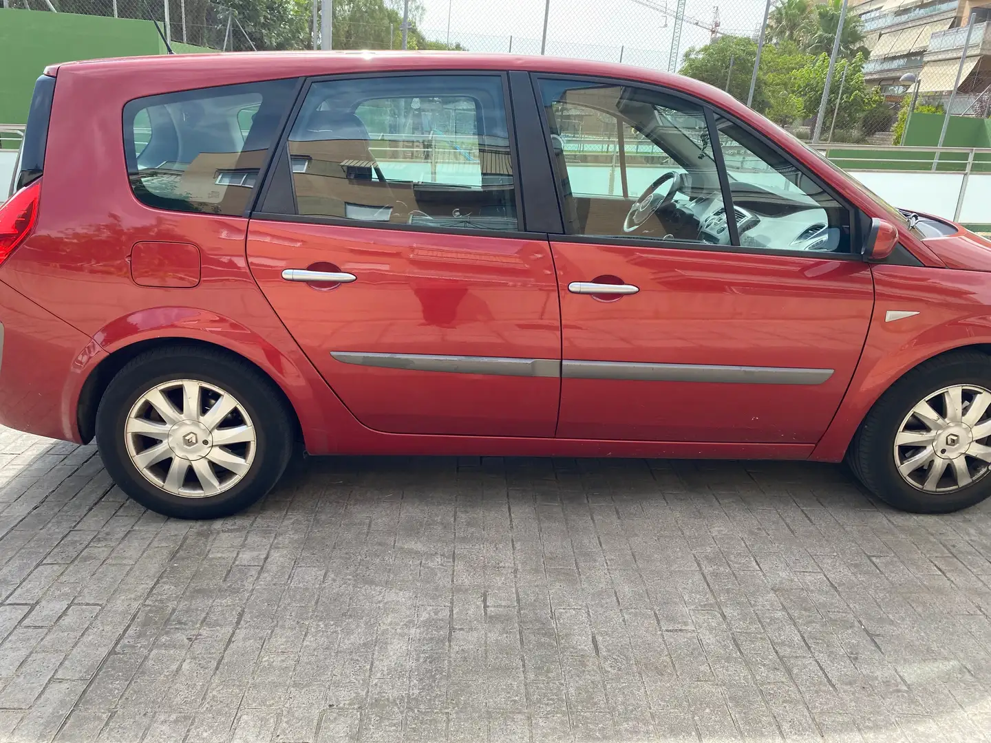 Renault Grand Scenic Grand Scénic 1.9DCI Dynamique 7pl. Dynamique Red - 2