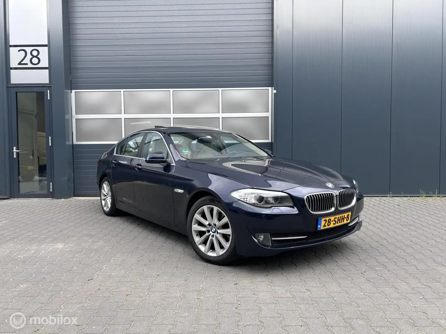 BMW 528 5-serie 528i High Executive Dakraam! Goede opties! Modrá - 2