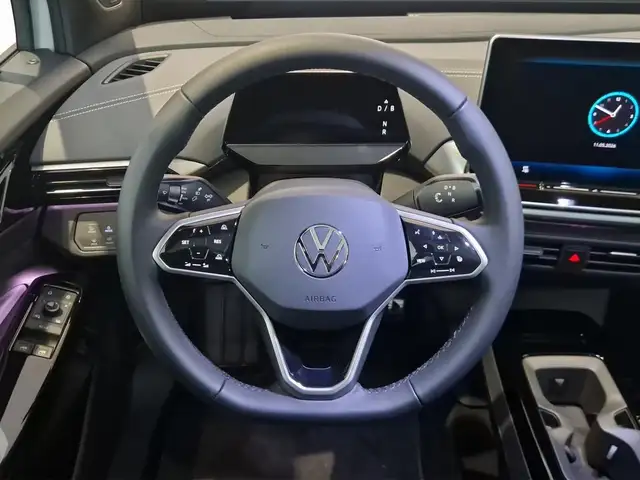 Volkswagen Id.5 view 10